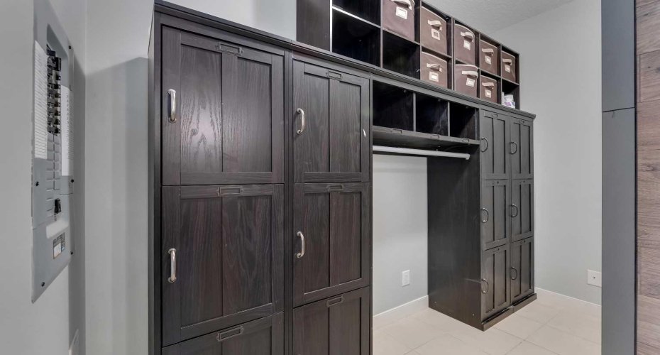 604 East Lake Boulevard, Airdrie, Alberta T4A 0G6, 2 Bedrooms Bedrooms, ,2 BathroomsBathrooms,Residential,For Sale,East Lake,A2304127