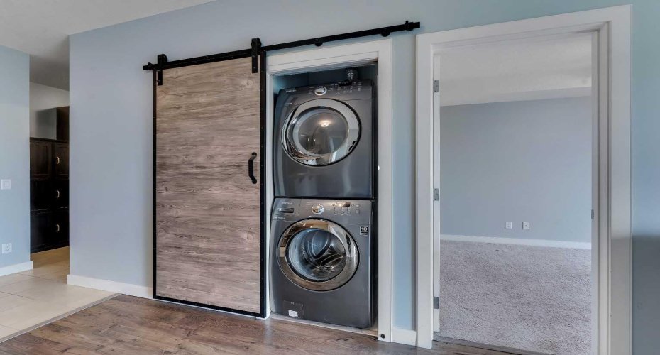 604 East Lake Boulevard, Airdrie, Alberta T4A 0G6, 2 Bedrooms Bedrooms, ,2 BathroomsBathrooms,Residential,For Sale,East Lake,A2304127