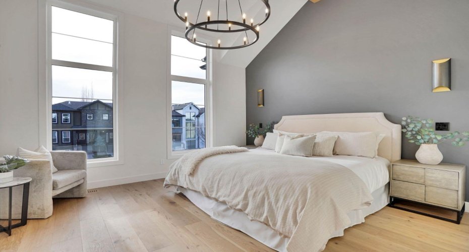 2012 35 Street, Calgary, Alberta T3E 2X6, 6 Bedrooms Bedrooms, ,6 BathroomsBathrooms,Residential,For Sale,35,A2304128