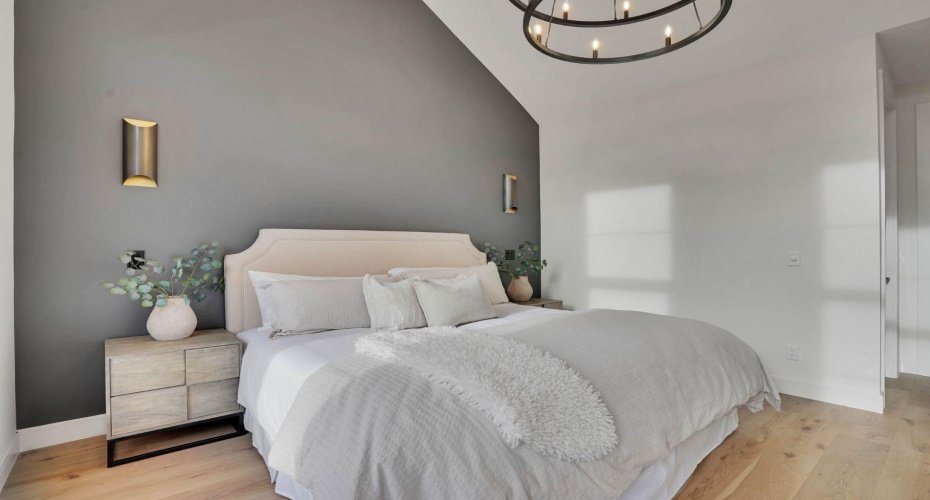 2012 35 Street, Calgary, Alberta T3E 2X6, 6 Bedrooms Bedrooms, ,6 BathroomsBathrooms,Residential,For Sale,35,A2304128