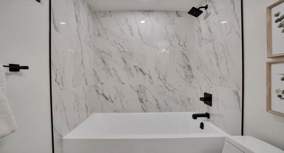 2012 35 Street, Calgary, Alberta T3E 2X6, 6 Bedrooms Bedrooms, ,6 BathroomsBathrooms,Residential,For Sale,35,A2304128