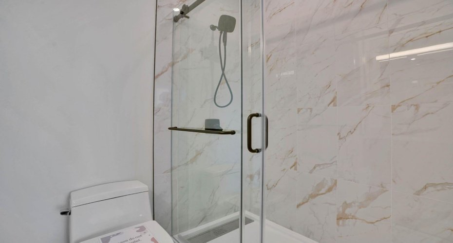 2012 35 Street, Calgary, Alberta T3E 2X6, 6 Bedrooms Bedrooms, ,6 BathroomsBathrooms,Residential,For Sale,35,A2304128