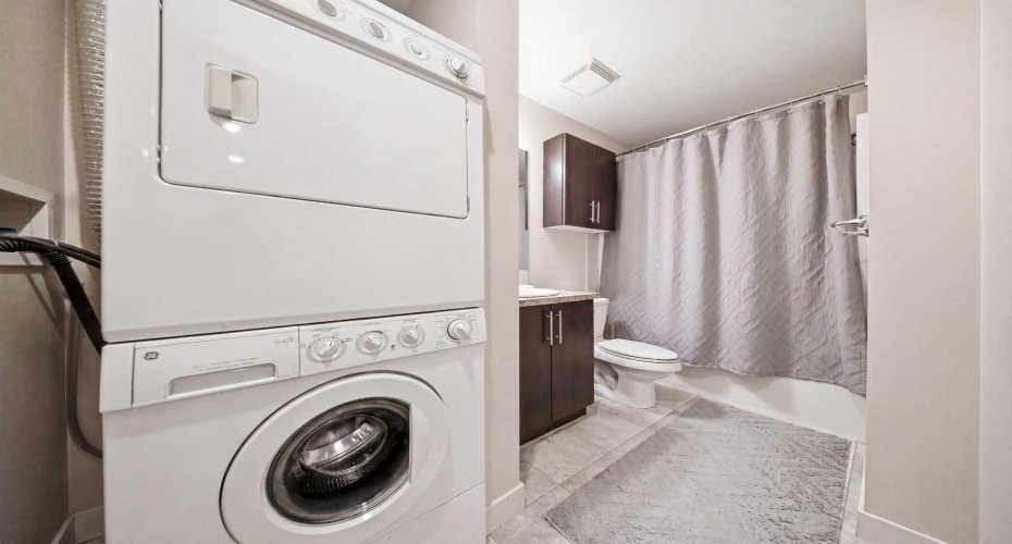 2727 28 Avenue, Calgary, Alberta T2B 0L4, 1 Bedroom Bedrooms, ,1 BathroomBathrooms,Residential,For Sale,28,A2304199