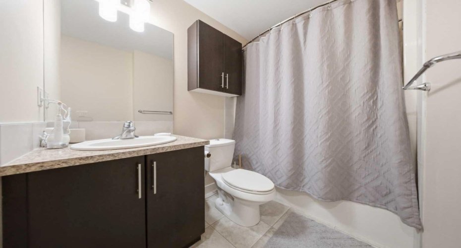 2727 28 Avenue, Calgary, Alberta T2B 0L4, 1 Bedroom Bedrooms, ,1 BathroomBathrooms,Residential,For Sale,28,A2304199