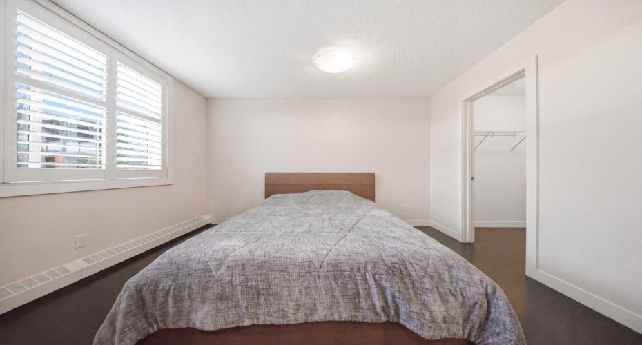 2727 28 Avenue, Calgary, Alberta T2B 0L4, 1 Bedroom Bedrooms, ,1 BathroomBathrooms,Residential,For Sale,28,A2304199