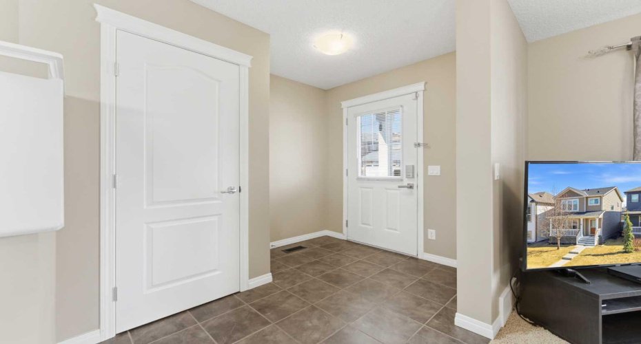 87 Sage Hill Way, Calgary, Alberta T3R 0H3, 4 Bedrooms Bedrooms, ,4 BathroomsBathrooms,Residential,For Sale,Sage Hill,A2304206