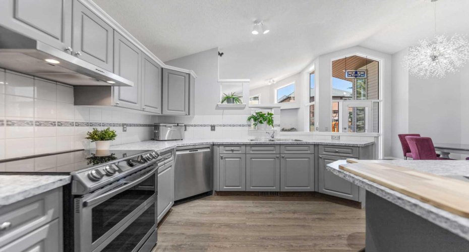 114 Rocky Ridge Green, Calgary, Alberta T3G 4R6, 3 Bedrooms Bedrooms, ,3 BathroomsBathrooms,Residential,For Sale,Rocky Ridge,A2304229