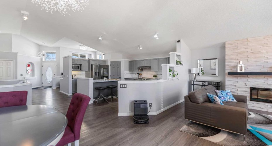 114 Rocky Ridge Green, Calgary, Alberta T3G 4R6, 3 Bedrooms Bedrooms, ,3 BathroomsBathrooms,Residential,For Sale,Rocky Ridge,A2304229