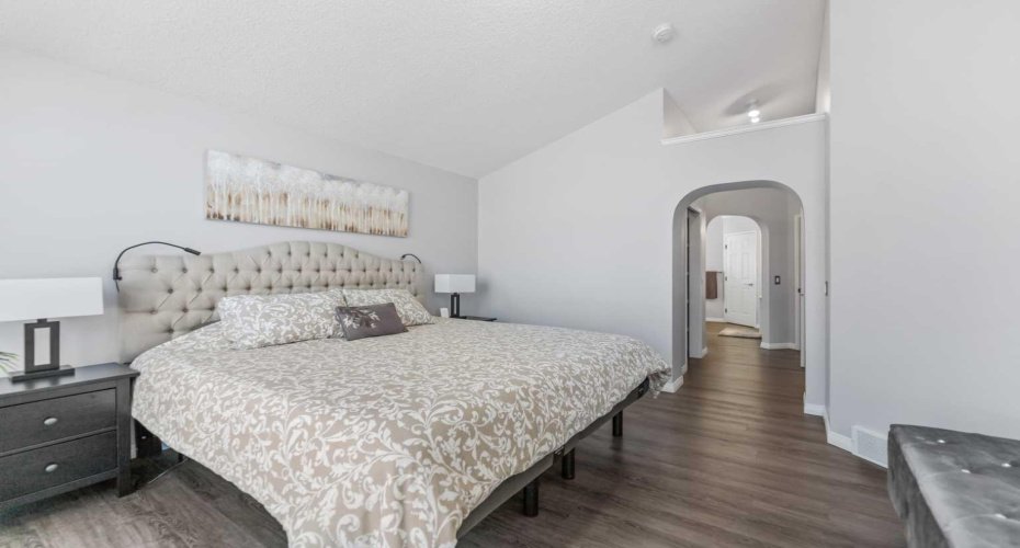 114 Rocky Ridge Green, Calgary, Alberta T3G 4R6, 3 Bedrooms Bedrooms, ,3 BathroomsBathrooms,Residential,For Sale,Rocky Ridge,A2304229