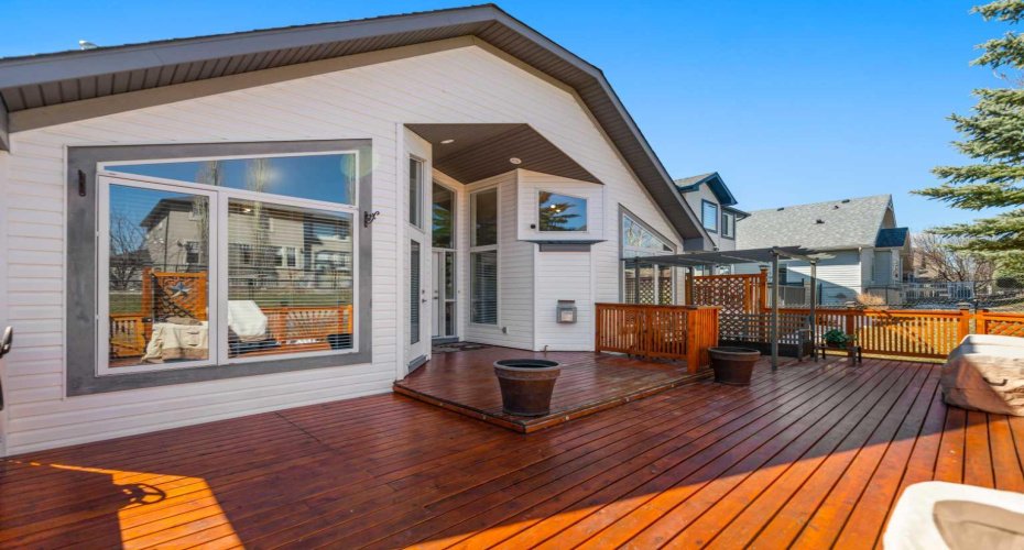 114 Rocky Ridge Green, Calgary, Alberta T3G 4R6, 3 Bedrooms Bedrooms, ,3 BathroomsBathrooms,Residential,For Sale,Rocky Ridge,A2304229