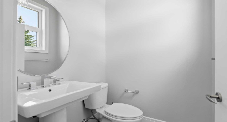 2052 46 Avenue, Calgary, Alberta T2T 2R9, 4 Bedrooms Bedrooms, ,4 BathroomsBathrooms,Residential,For Sale,46,A2304239