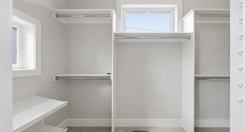 2052 46 Avenue, Calgary, Alberta T2T 2R9, 4 Bedrooms Bedrooms, ,4 BathroomsBathrooms,Residential,For Sale,46,A2304239