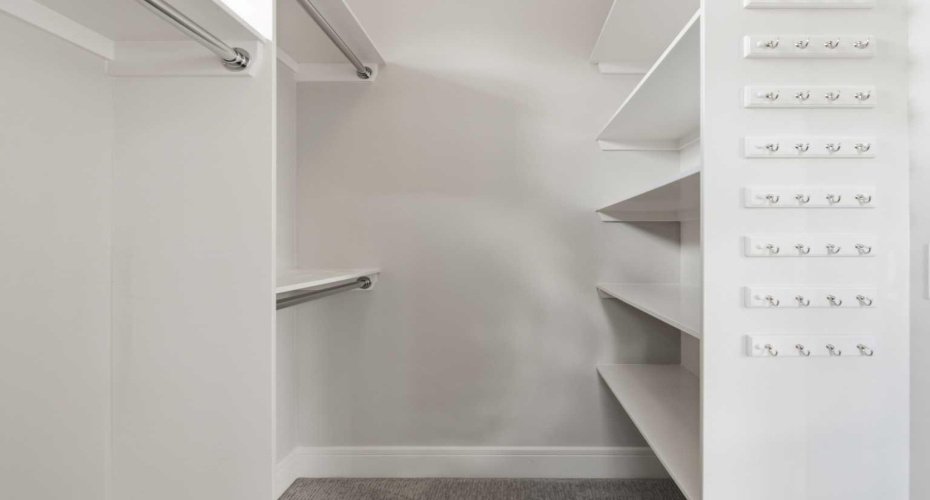 2052 46 Avenue, Calgary, Alberta T2T 2R9, 4 Bedrooms Bedrooms, ,4 BathroomsBathrooms,Residential,For Sale,46,A2304239