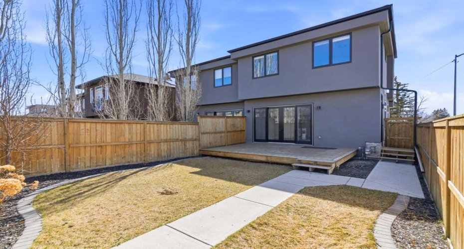 2052 46 Avenue, Calgary, Alberta T2T 2R9, 4 Bedrooms Bedrooms, ,4 BathroomsBathrooms,Residential,For Sale,46,A2304239