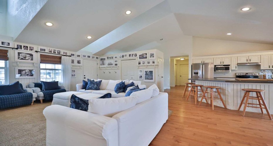 234 1A Street, Magrath, Alberta T0K 1J0, 5 Bedrooms Bedrooms, ,3 BathroomsBathrooms,Residential,For Sale,1A,A2304242