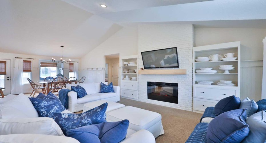 234 1A Street, Magrath, Alberta T0K 1J0, 5 Bedrooms Bedrooms, ,3 BathroomsBathrooms,Residential,For Sale,1A,A2304242