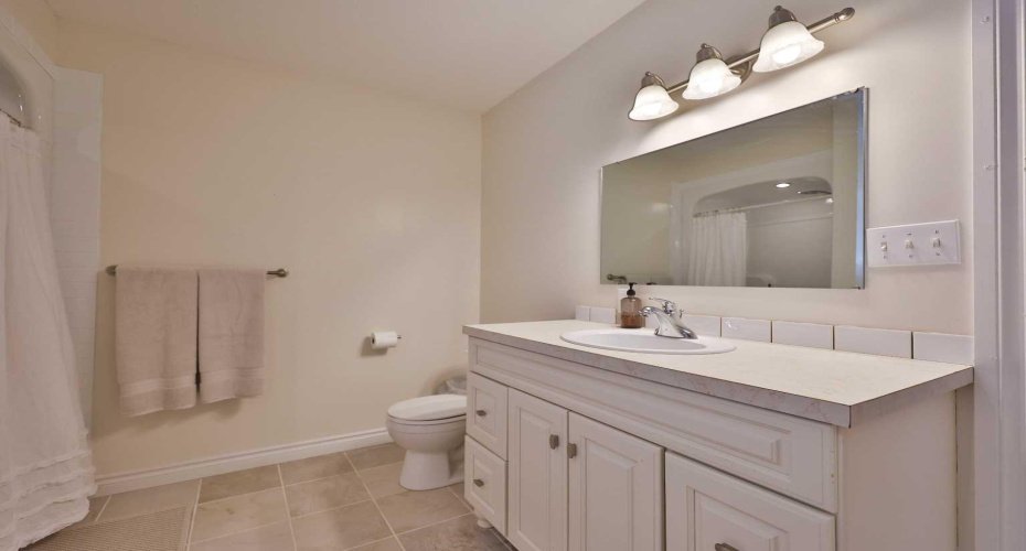 234 1A Street, Magrath, Alberta T0K 1J0, 5 Bedrooms Bedrooms, ,3 BathroomsBathrooms,Residential,For Sale,1A,A2304242