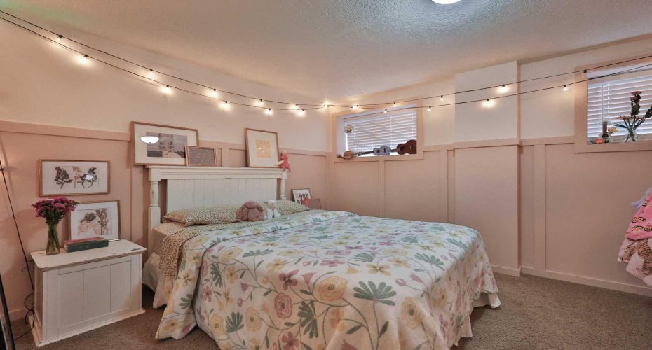 234 1A Street, Magrath, Alberta T0K 1J0, 5 Bedrooms Bedrooms, ,3 BathroomsBathrooms,Residential,For Sale,1A,A2304242