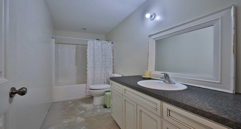 234 1A Street, Magrath, Alberta T0K 1J0, 5 Bedrooms Bedrooms, ,3 BathroomsBathrooms,Residential,For Sale,1A,A2304242