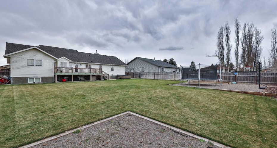 234 1A Street, Magrath, Alberta T0K 1J0, 5 Bedrooms Bedrooms, ,3 BathroomsBathrooms,Residential,For Sale,1A,A2304242