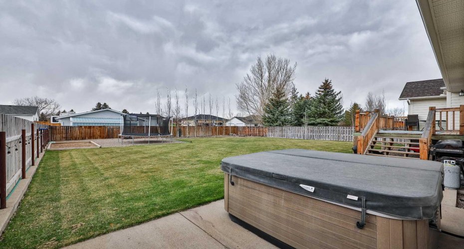 234 1A Street, Magrath, Alberta T0K 1J0, 5 Bedrooms Bedrooms, ,3 BathroomsBathrooms,Residential,For Sale,1A,A2304242