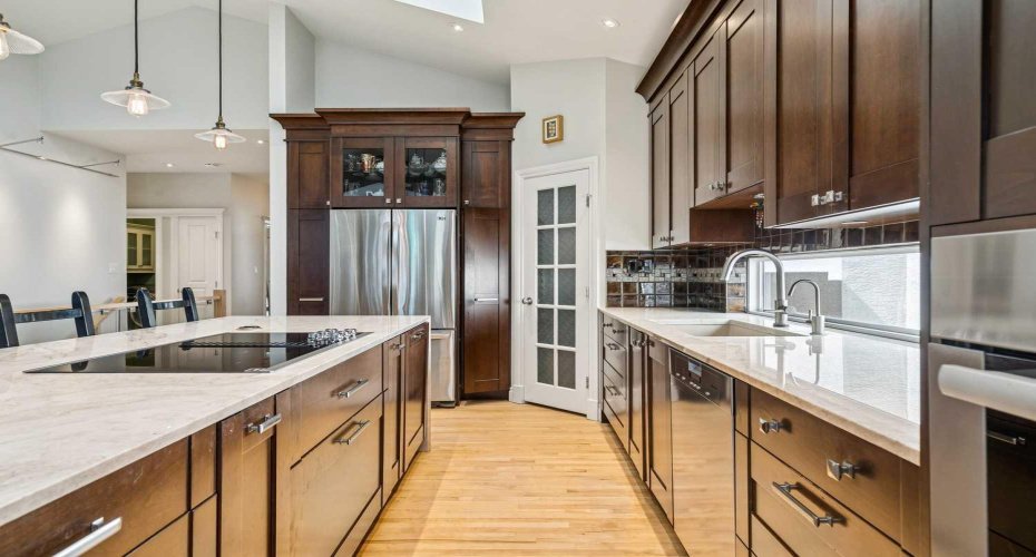 367 Discovery Place, Calgary, Alberta T3H 4N7, 4 Bedrooms Bedrooms, ,3 BathroomsBathrooms,Residential,For Sale,Discovery,A2304244