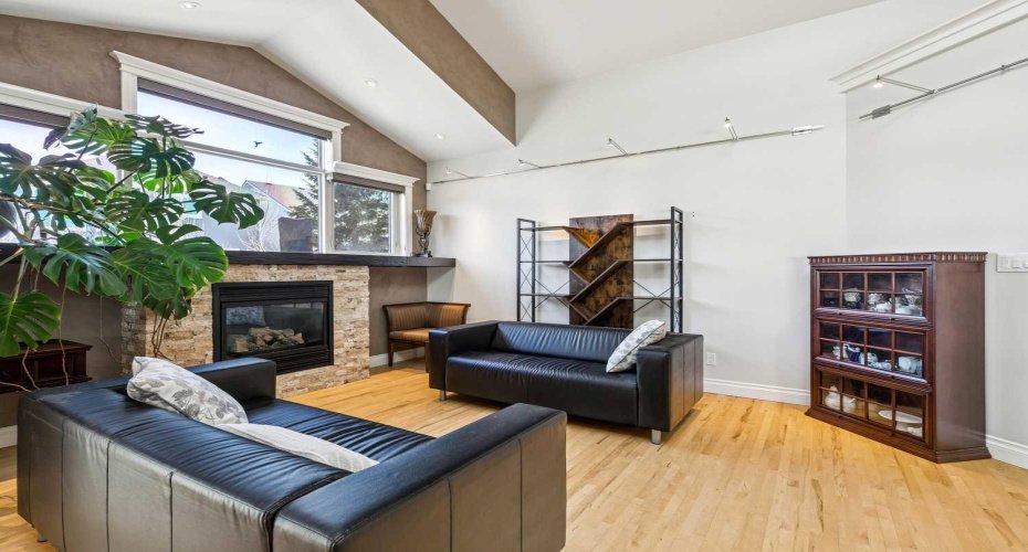 367 Discovery Place, Calgary, Alberta T3H 4N7, 4 Bedrooms Bedrooms, ,3 BathroomsBathrooms,Residential,For Sale,Discovery,A2304244