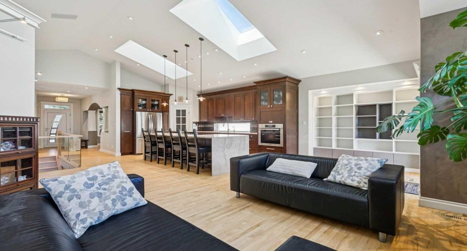 367 Discovery Place, Calgary, Alberta T3H 4N7, 4 Bedrooms Bedrooms, ,3 BathroomsBathrooms,Residential,For Sale,Discovery,A2304244