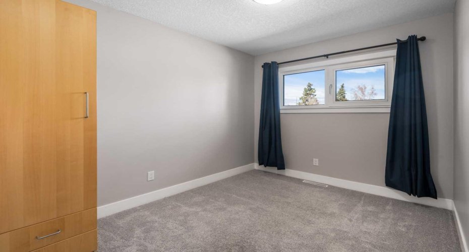 Second bedroom or home office.