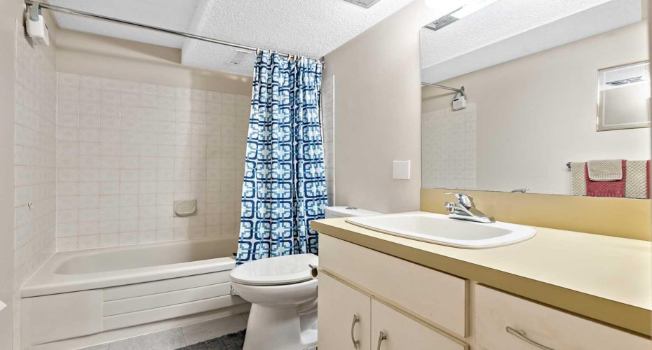 323 Woodvale Crescent, Calgary, Alberta T2W 3L3, 4 Bedrooms Bedrooms, ,2 BathroomsBathrooms,Residential,For Sale,Woodvale,A2304263