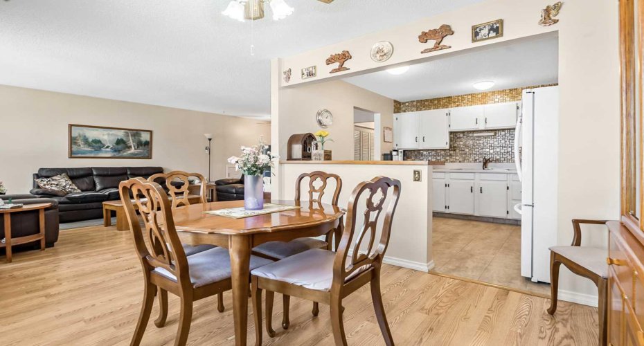 323 Woodvale Crescent, Calgary, Alberta T2W 3L3, 4 Bedrooms Bedrooms, ,2 BathroomsBathrooms,Residential,For Sale,Woodvale,A2304263