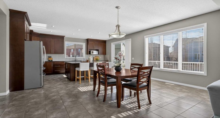 333 Viewpointe Terrace, Chestermere, Alberta T1X 0T3, 4 Bedrooms Bedrooms, ,3 BathroomsBathrooms,Residential,For Sale,Viewpointe,A2304362