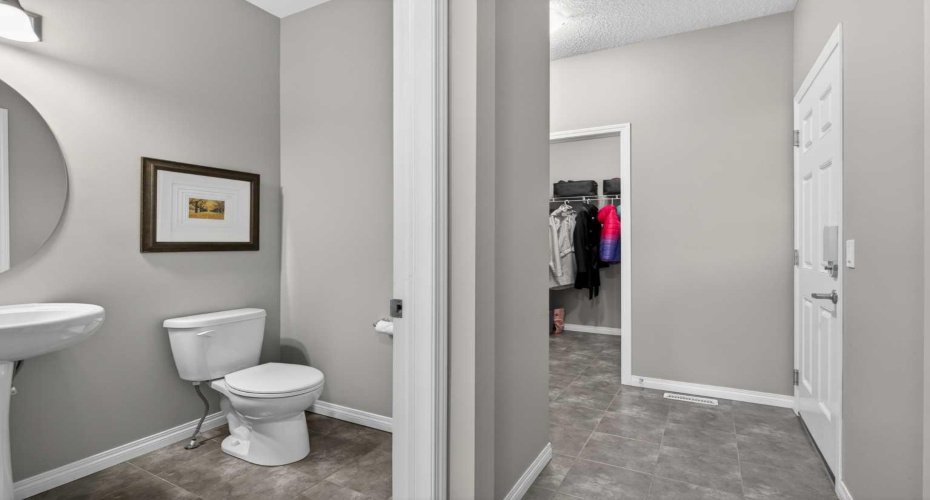 333 Viewpointe Terrace, Chestermere, Alberta T1X 0T3, 4 Bedrooms Bedrooms, ,3 BathroomsBathrooms,Residential,For Sale,Viewpointe,A2304362