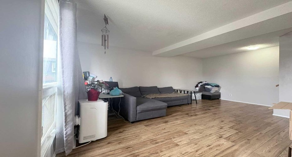 6440 4 Street, Calgary, Alberta T2K 1B8, 3 Bedrooms Bedrooms, ,2 BathroomsBathrooms,Residential,For Sale,4,A2304493