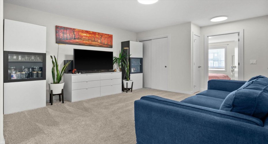 330 Redstone Boulevard, Calgary, Alberta T3N 1K2, 2 Bedrooms Bedrooms, ,3 BathroomsBathrooms,Residential,For Sale,Redstone,A2304501