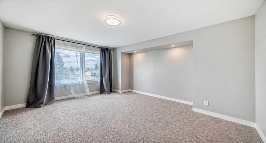 2539 10 Avenue, Calgary, Alberta T2A 0C2, 4 Bedrooms Bedrooms, ,4 BathroomsBathrooms,Residential,For Sale,10,A2304535