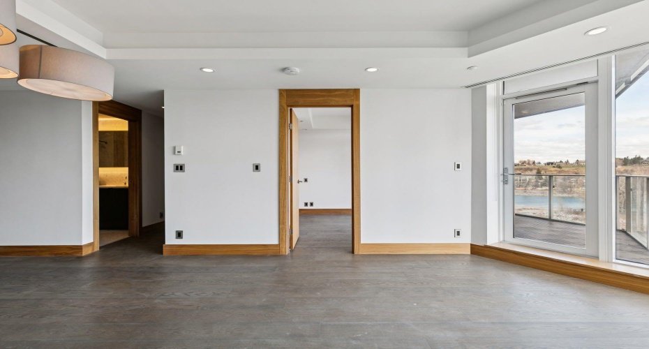 ENTRANCE TO BECDROOM 2 OFF LIVING ROOM