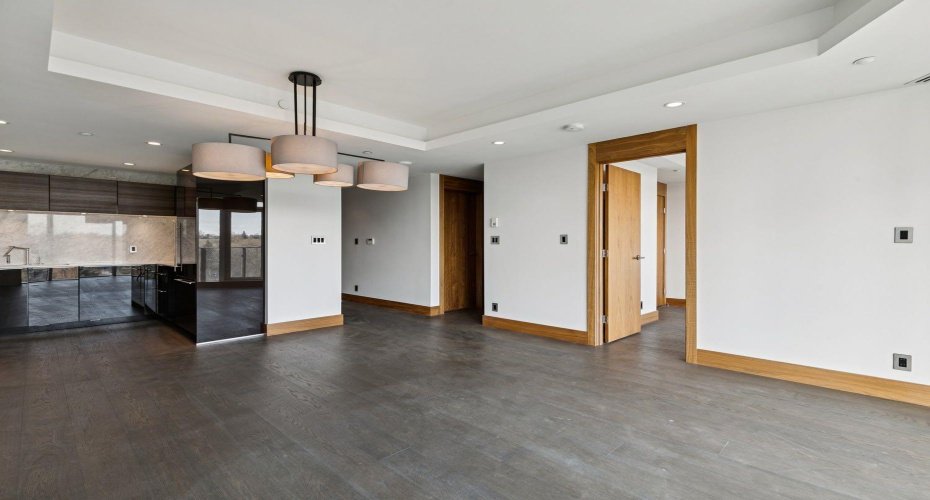 LIVING ROOM/ DINING ROOM