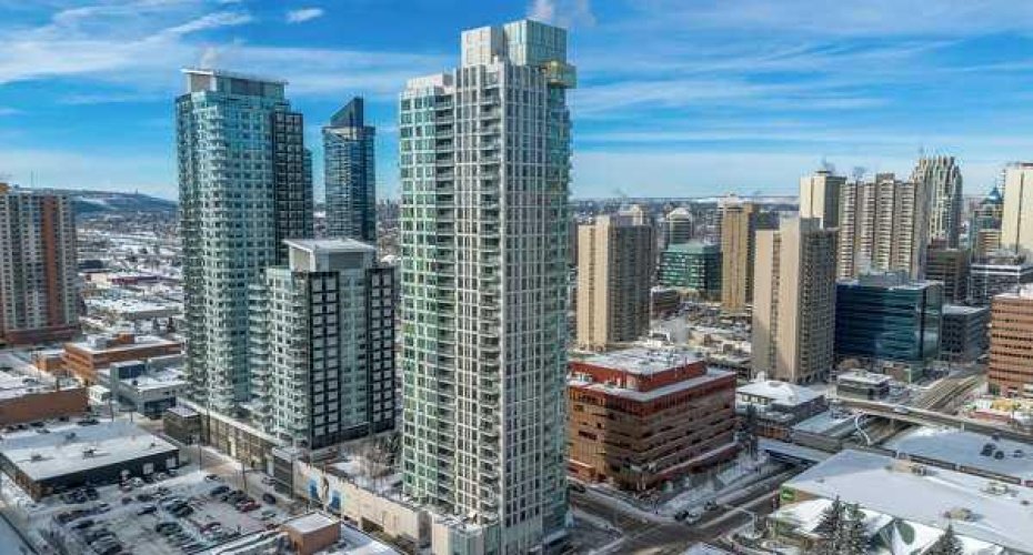 901 10 Avenue, Calgary, Alberta T2R 0B5, 1 Bedroom Bedrooms, ,1 BathroomBathrooms,Residential,For Sale,10,A2304562
