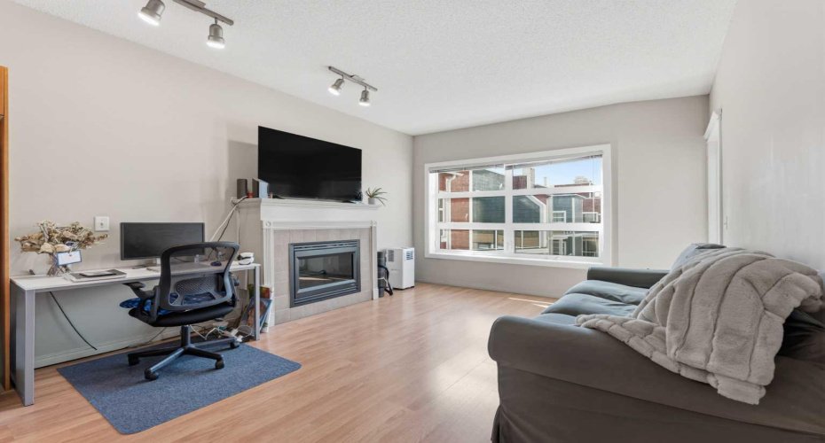 333 Riverfront Avenue, Calgary, Alberta T2G 5R1, 1 Bedroom Bedrooms, ,1 BathroomBathrooms,Residential,For Sale,Riverfront,A2304592
