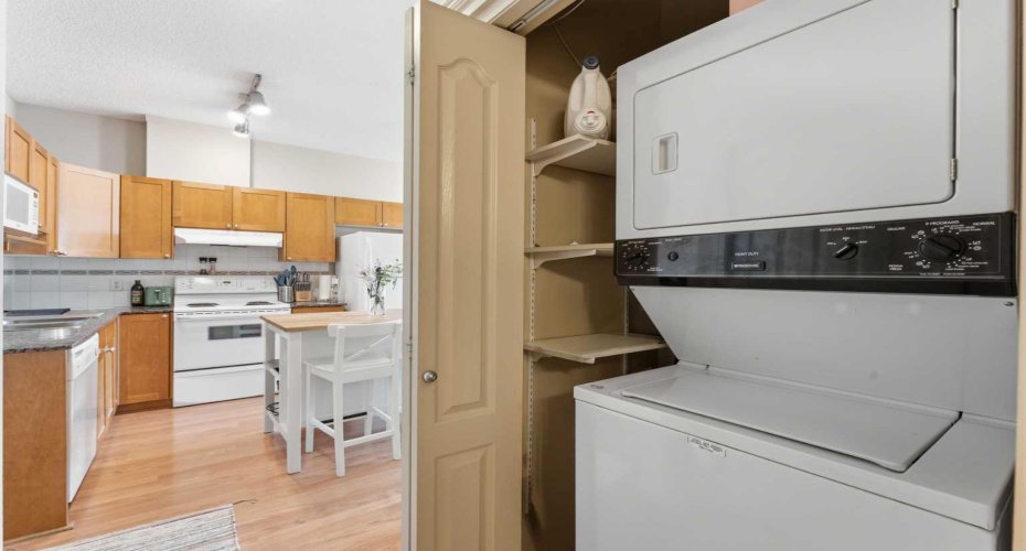 333 Riverfront Avenue, Calgary, Alberta T2G 5R1, 1 Bedroom Bedrooms, ,1 BathroomBathrooms,Residential,For Sale,Riverfront,A2304592
