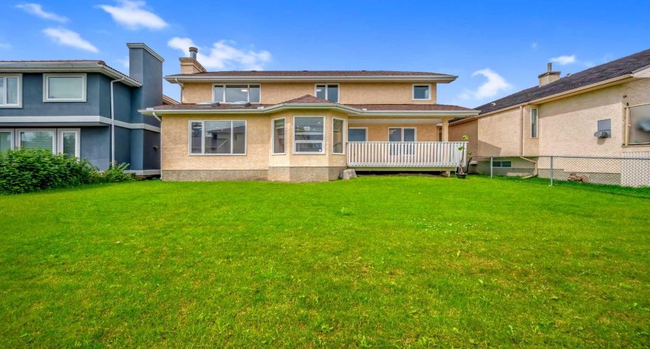 208 Coral Shores Bay, Calgary, Alberta T3J 3J6, 4 Bedrooms Bedrooms, ,3 BathroomsBathrooms,Residential,For Sale,Coral Shores,A2304671