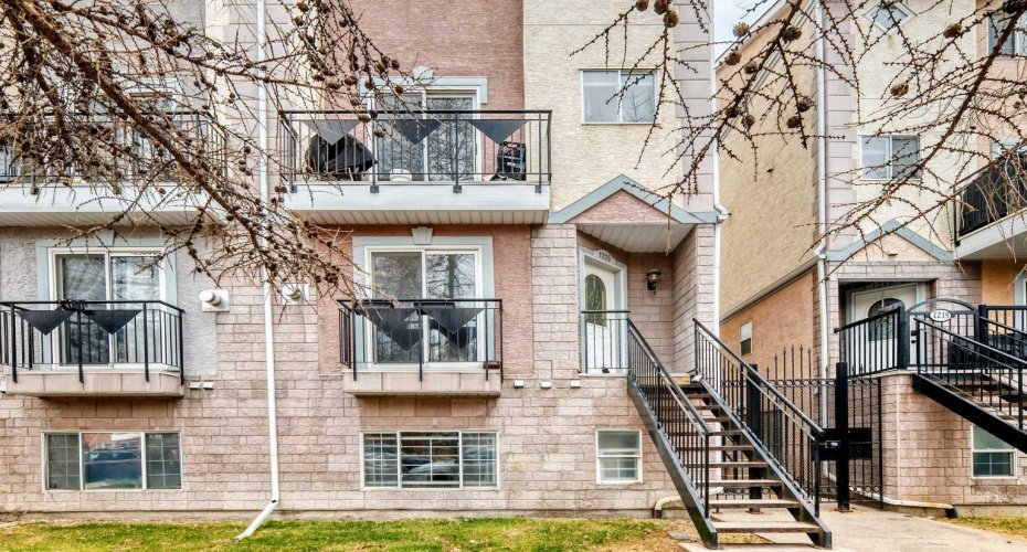 1215 15 Avenue, Calgary, Alberta T3C 0X5, 2 Bedrooms Bedrooms, ,2 BathroomsBathrooms,Residential,For Sale,15,A2304688
