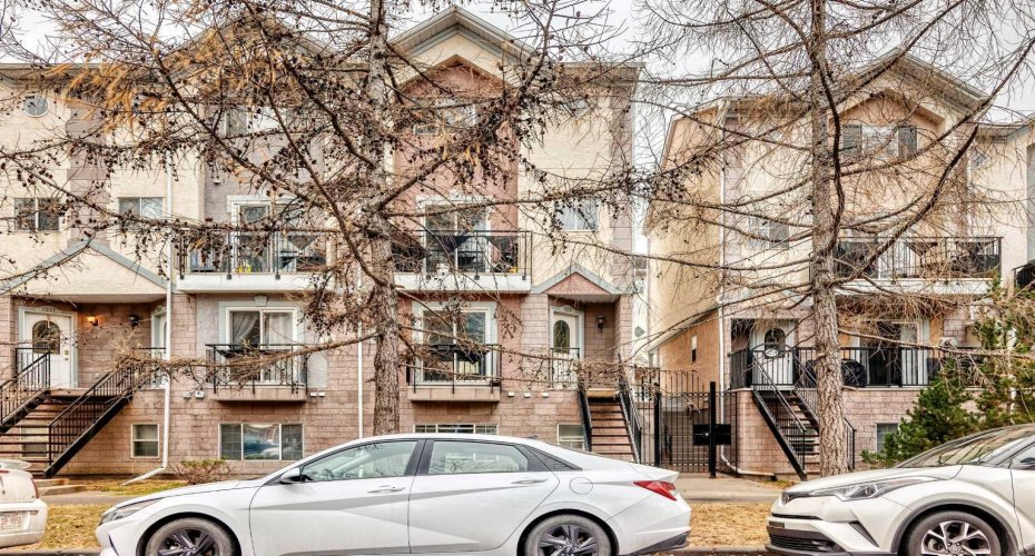 1215 15 Avenue, Calgary, Alberta T3C 0X5, 2 Bedrooms Bedrooms, ,2 BathroomsBathrooms,Residential,For Sale,15,A2304688
