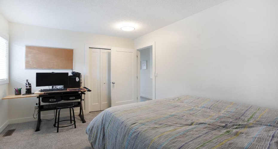 2127 34 Avenue, Calgary, Alberta T3H 2M1, 3 Bedrooms Bedrooms, ,3 BathroomsBathrooms,Residential,For Sale,34,A2304805