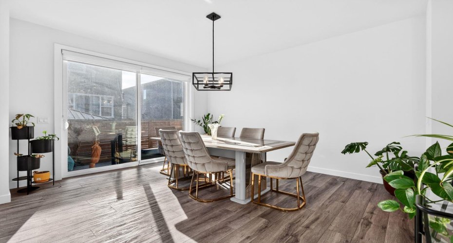 208 Dawson Circle, Chestermere, Alberta T1X 2R2, 7 Bedrooms Bedrooms, ,4 BathroomsBathrooms,Residential,For Sale,Dawson,A2304859