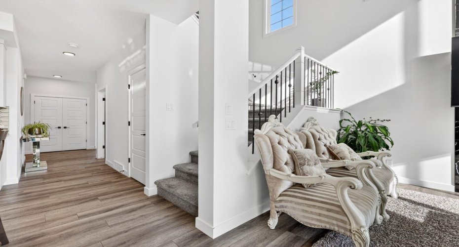 208 Dawson Circle, Chestermere, Alberta T1X 2R2, 7 Bedrooms Bedrooms, ,4 BathroomsBathrooms,Residential,For Sale,Dawson,A2304859