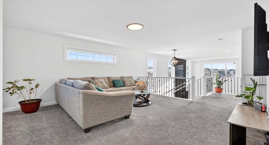 208 Dawson Circle, Chestermere, Alberta T1X 2R2, 7 Bedrooms Bedrooms, ,4 BathroomsBathrooms,Residential,For Sale,Dawson,A2304859