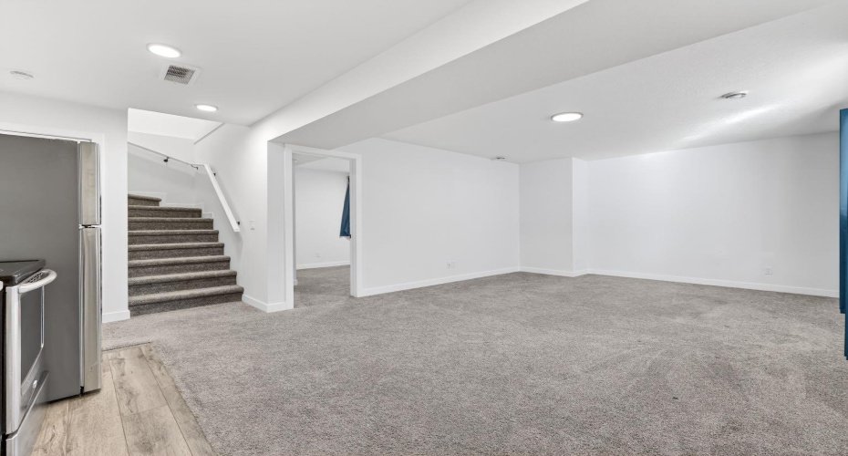 208 Dawson Circle, Chestermere, Alberta T1X 2R2, 7 Bedrooms Bedrooms, ,4 BathroomsBathrooms,Residential,For Sale,Dawson,A2304859