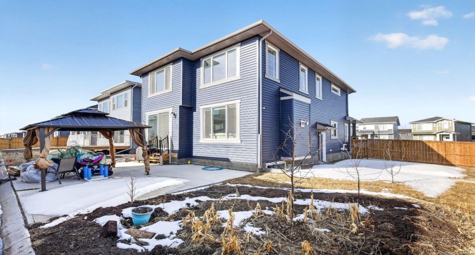 208 Dawson Circle, Chestermere, Alberta T1X 2R2, 7 Bedrooms Bedrooms, ,4 BathroomsBathrooms,Residential,For Sale,Dawson,A2304859